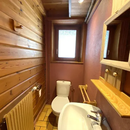 Le Renne En Bois Au Calme Avec Jacuzzi