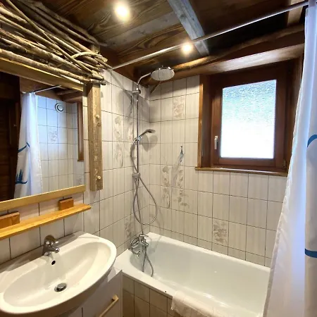 Le Renne En Bois Au Calme Avec Jacuzzi Dağ evi La Bresse
