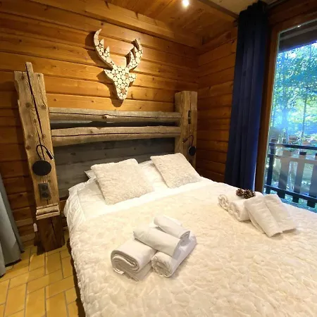 Domek alpejski Le Renne En Bois Au Calme Avec Jacuzzi La Bresse