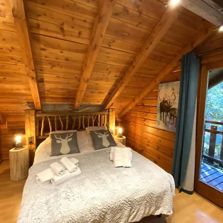 Le Renne En Bois Au Calme Avec Jacuzzi *