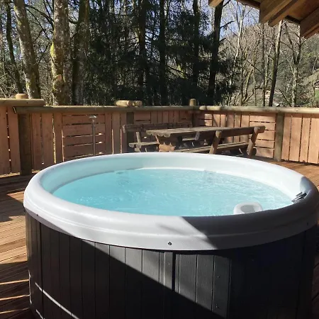 Domek alpejski Le Renne En Bois Au Calme Avec Jacuzzi *