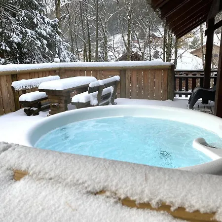 Le Renne En Bois Au Calme Avec Jacuzzi Dağ evi *