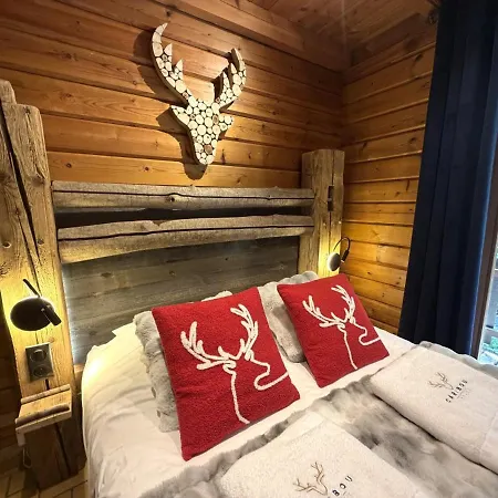 Le Renne En Bois Au Calme Avec Jacuzzi Dağ evi *