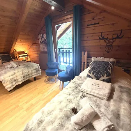Le Renne En Bois Au Calme Avec Jacuzzi Dağ evi *